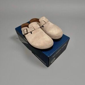White Mountain Bari Taupe clog sandals